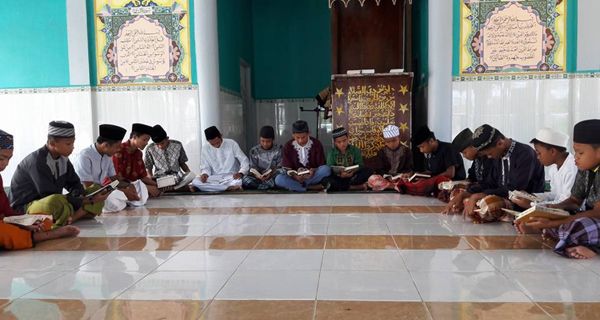 Gadaikan Emas Istri, Bangun Ponpes dan Membumikan Alquran - JPNN.com