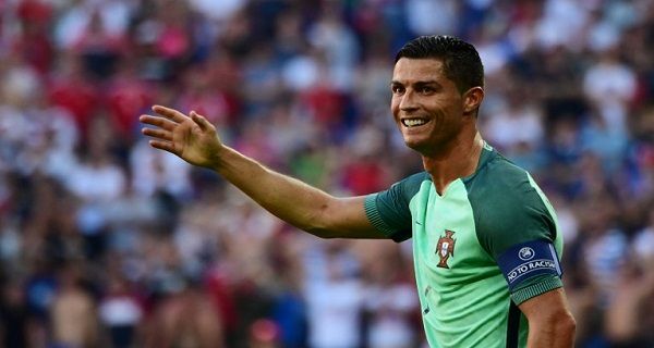 Ronaldo Torehkan Rekor, Portugal Melaju ke Babak 16-Besar - JPNN.com