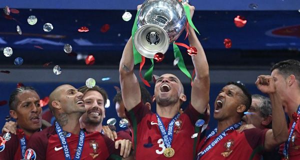 Ini Alasan Bek Portugal Jadi Pemain Terbaik Final Euro 2016 - JPNN.com
