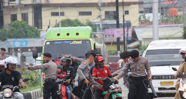 Takut Di-sweeping, Pemuda Dikejar-kejar Polisi - JPNN.com