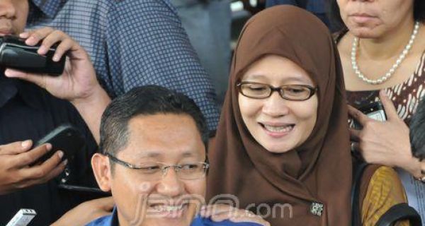 Digarap KPK, Istri Anas Merasa Tak Terlibat - JPNN.com