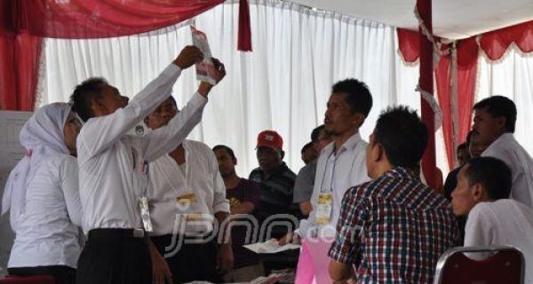 Jokowi Hanya Unggul 45 Suara di TPS Megawati - JPNN.com