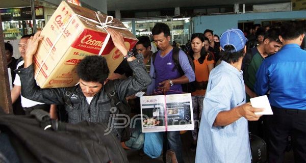 Lonjakan Penumpang Capai 30 Persen - JPNN.com