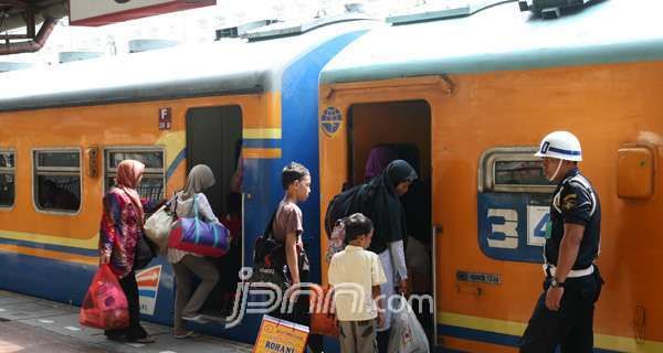 Tiket KA Rute Sukabumi-Bogor Ludes Hingga H+6 - JPNN.com