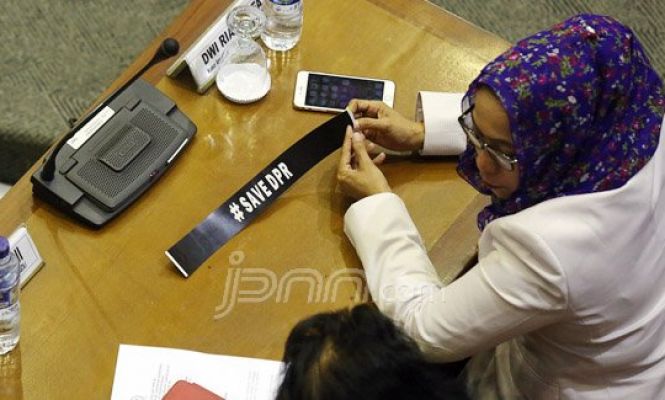 Pimpin Sidang, Setya Novanto Dibuat Kaget Aksi Pita Hitam Anggotanya