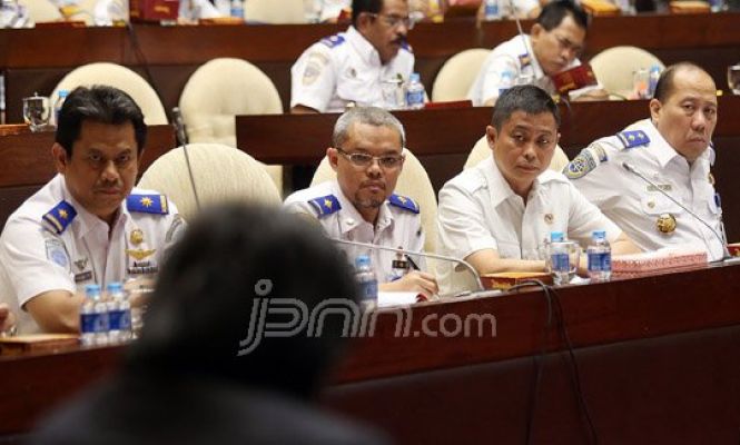 Menhub dan Komisi V DPR Bahas Haspem BPK dan Evaluasi APBN TA 2015