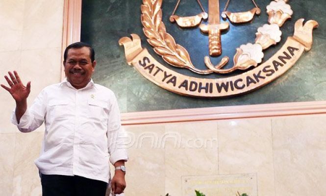 Jaksa Agung Prasetyo Kesampingkan Kasus AS dan BW