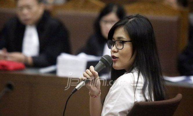 Jessica Berikan Keterangan di Depan Majelis Hakim