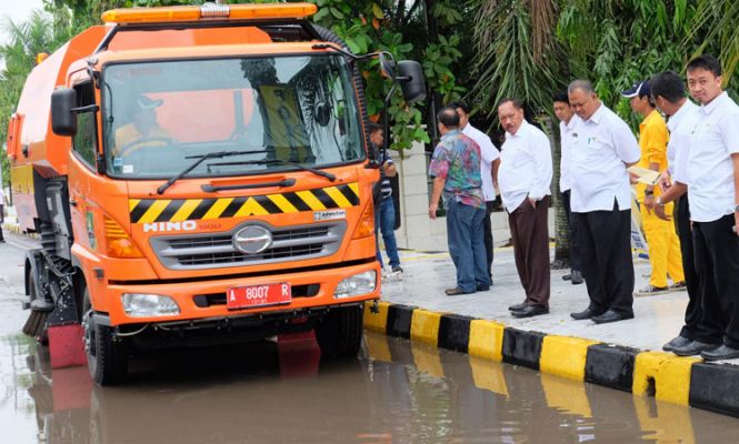 Demi Kebersihan, Pemkot Cilegon Hadirkan Road Sweaper