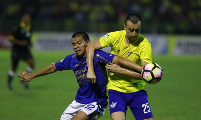 Persib Bandung Menang Tipis Atas Persegres