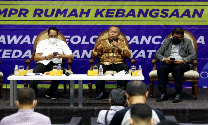 Menakar Inkonstitusionalitas UU Cipta Kerja Pascaputusan MK