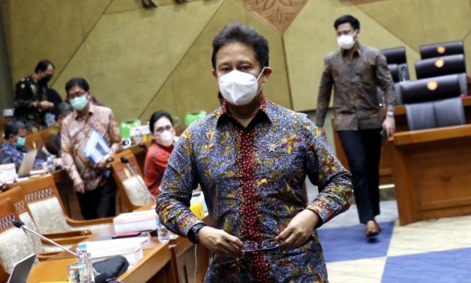 Ekspresi Menkes Budi Gunadi Sadikin saat Raker dengan Komisi IX DPR