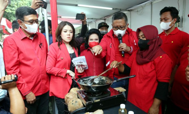 PDIP Menggelar Demo Masak Tanpa Minyak Goreng