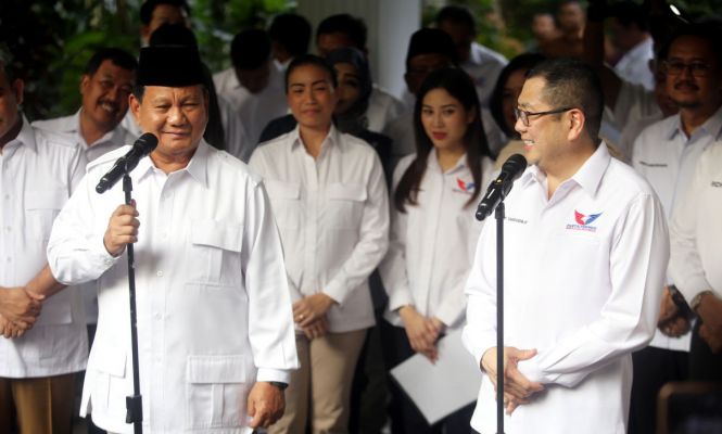 Hary Tanoesoedibjo Bertemu Prabowo Subianto