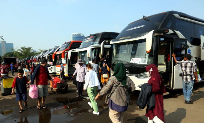 PDIP Berangkatkan 178 Bus Mudik Gratis