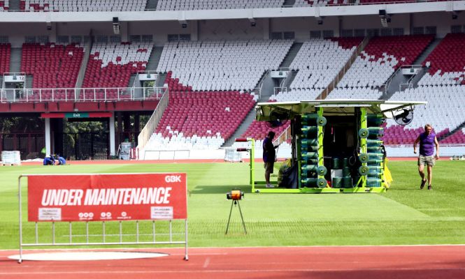 Perawatan Rumput Stadion GBK