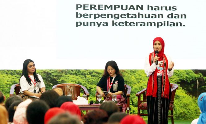 Siti Atikoh Hadiri Rakornas Perempuan Indonesia for Ganjar 2023