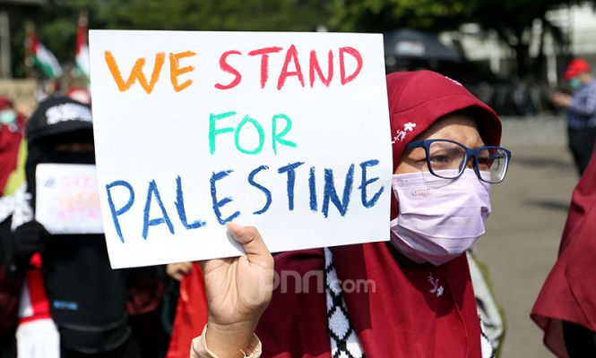 Kutuk Israel, Aliansi Pemuda Indonesia untuk Palestina Berdemo di Depan Kedubes AS