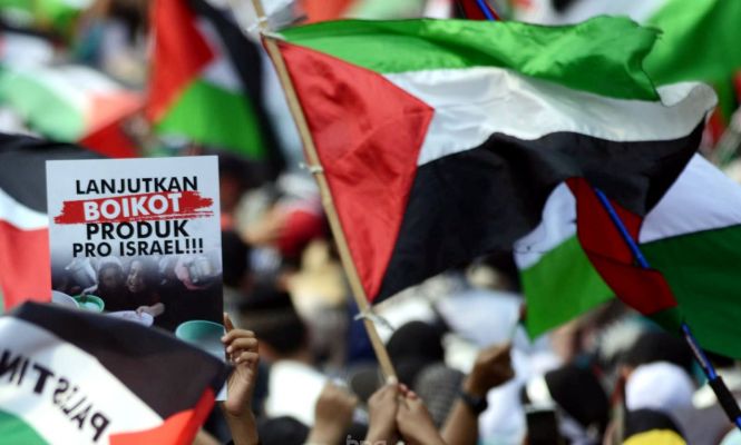 Aksi Demo Palestina di Kedubes AS