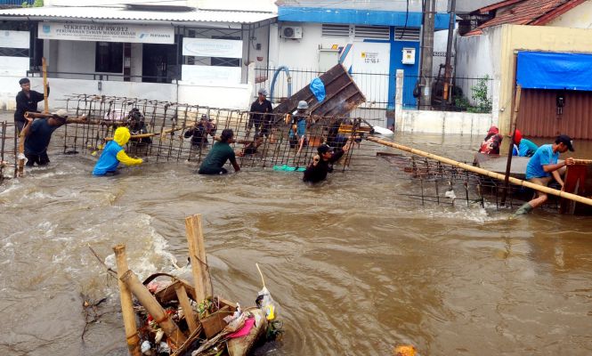 Banjir di Tangsel, 320 KK jadi Korban