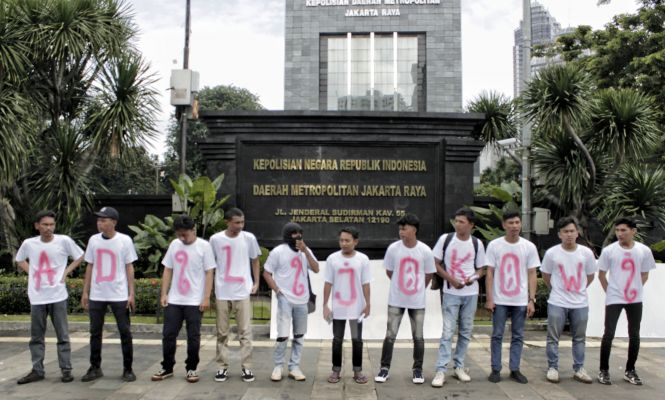 Aksi Unjuk Rasa Mengadili Jokowi di Mapolda Metro Jaya