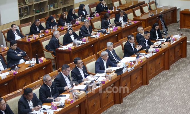 Komisi III DPR Raker dengan Kepala BNN