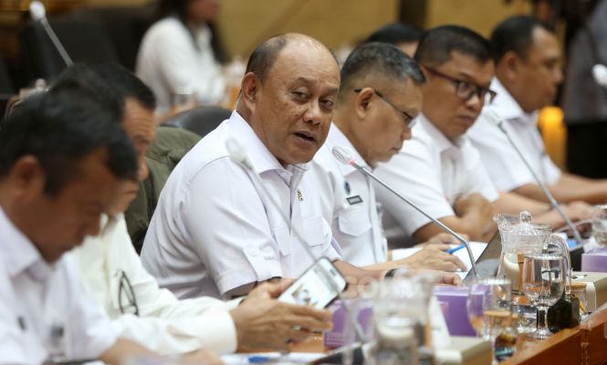 Kepala Badan Gizi Nasional RDP dengan Komisi III DPR