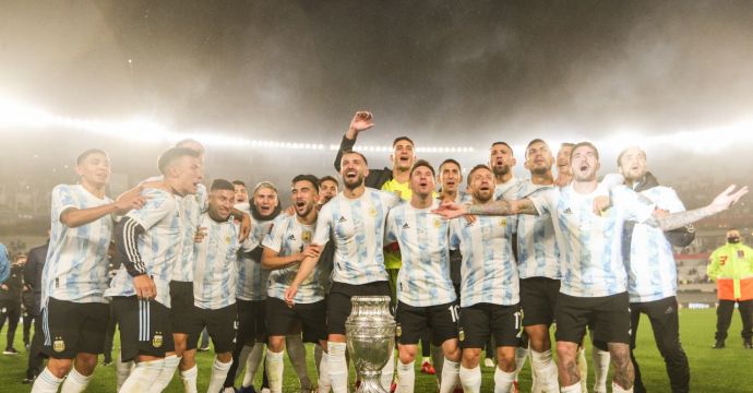 Kaleidoskop Sepak Bola Internasional 2021: Gelar Pertama Messi, Deschamps Bikin Rekor Gila - JPNN.com